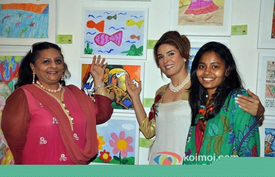 Manju Lodha, Rageshwari At Ponnam Salecha's Painting Exhibition