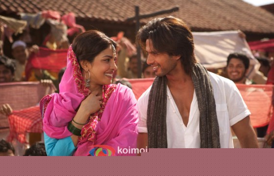 Priyanka Chopra, Shahid Kapoor( Teri Meri Kahaani Movie Stills)