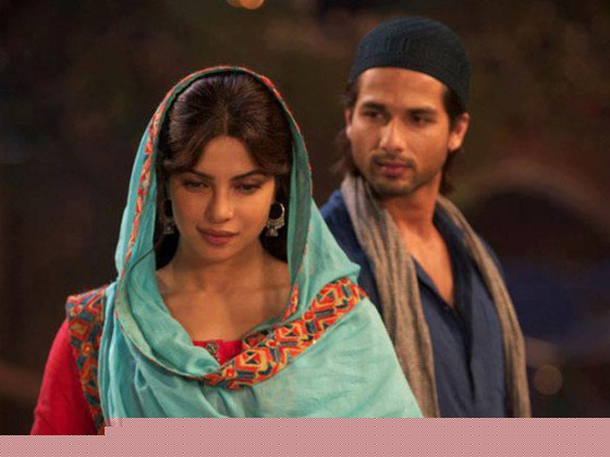 A shy Priyanka Chopra with Shahid Kapoor in Teri Meri Kahaani Movie Stills