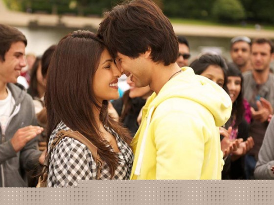 Priyanka Chopra and Shahid Kapoor love scene in Teri Meri Kahaani Movie Stills