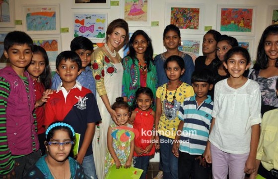 Rageshwari At Ponnam Salecha's Painting Exhibition