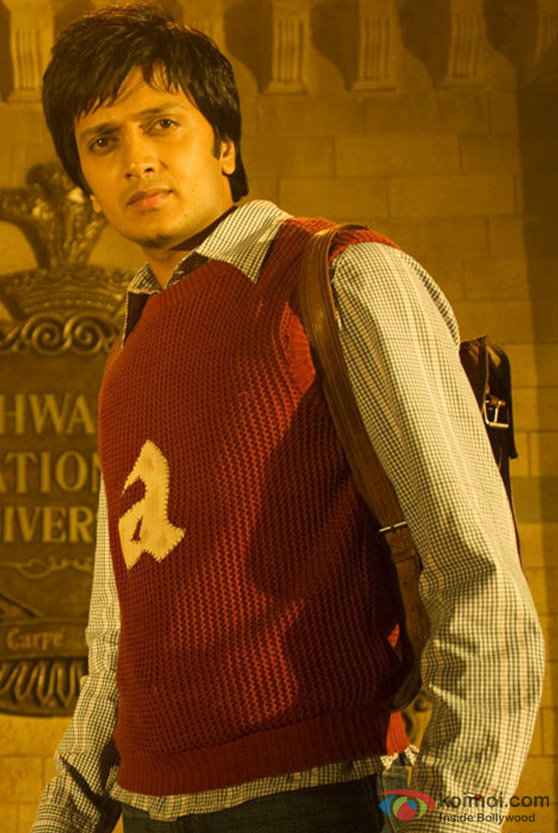 Ritesh Deshmukh gets ready in Aladin Movie