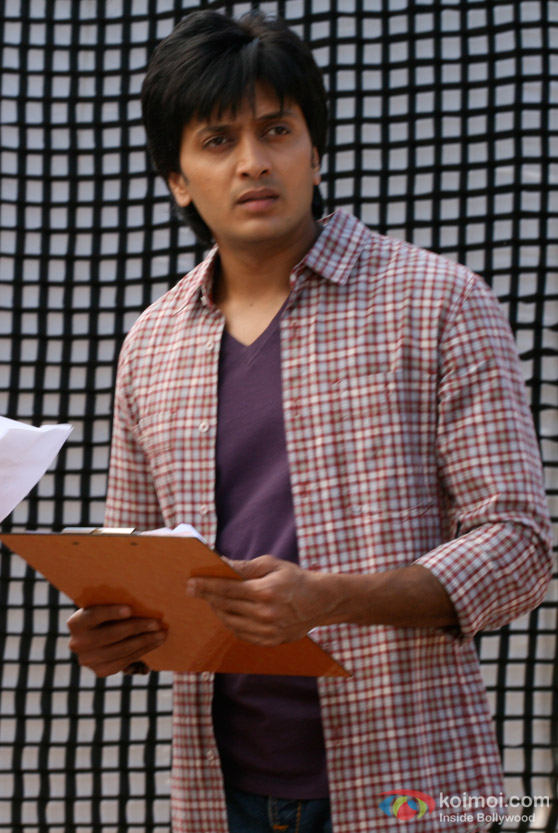 Ritesh Deshmukh wonders in Jaane Kahan Se Aayi Hai Movie