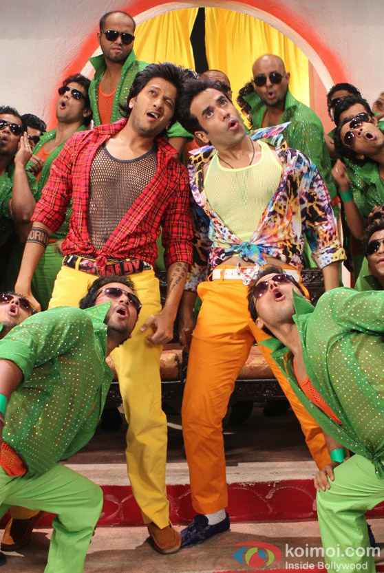Ritesh Deshmukh and Tusshar Kapoor superkool boys in song in Kyaa Super Kool Hain Hum Movie Stills
