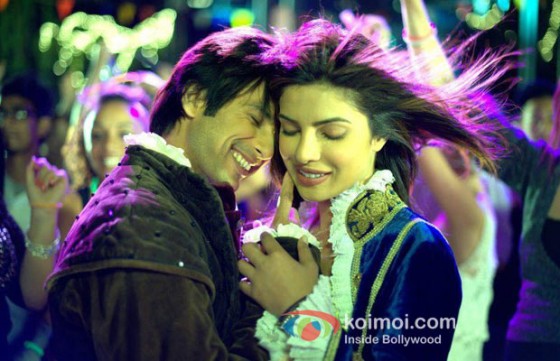 Shahid Kapoor, Priyanka Chopra (Teri Meri Kahaani Movie Stills)
