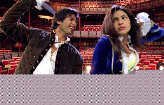Shahid Kapoor and Priyanka Chopra dance Teri Meri Kahaani Movie Stills