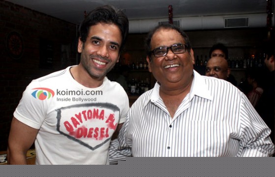 Tusshar At Satish Kashik's Birthday Party