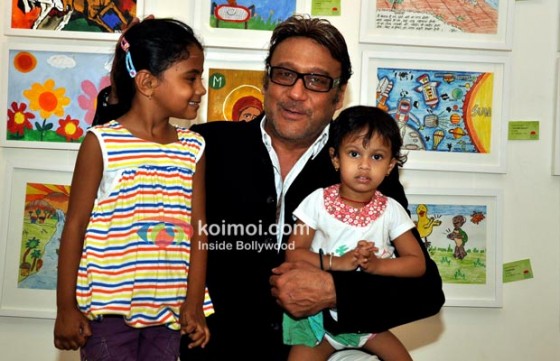 Vidissha Salecha, Jackie Shroff  At Punam Salecha's Exhibition