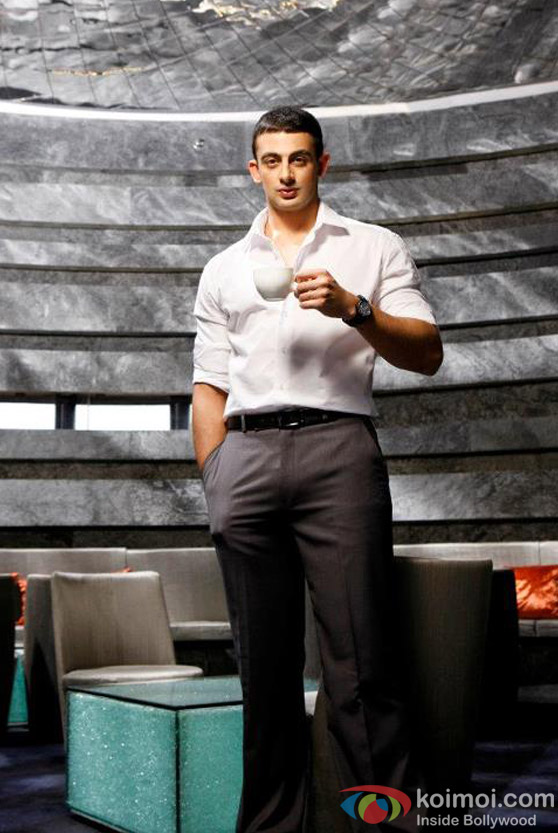 Arunoday Singh dons the serious look in Jism 2 Movie Stills