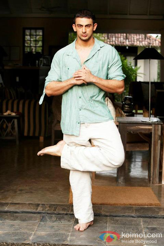 Arunoday Singh fit and tough look in Jism 2 Movie Stills