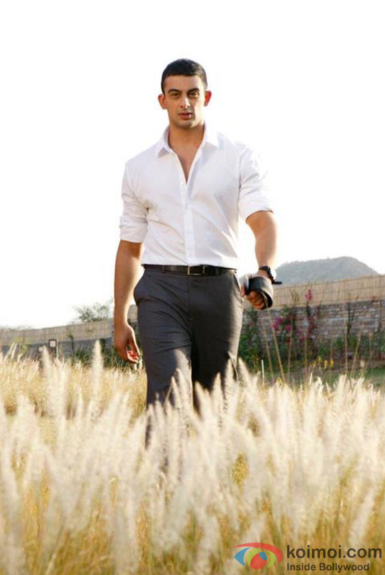 Arunoday Singh look rugged enough in Jism 2 Movie Stills