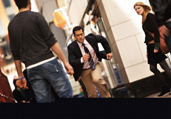 Dashing Salman Khan in an action sequence in Ek Tha Tiger Movie Stills
