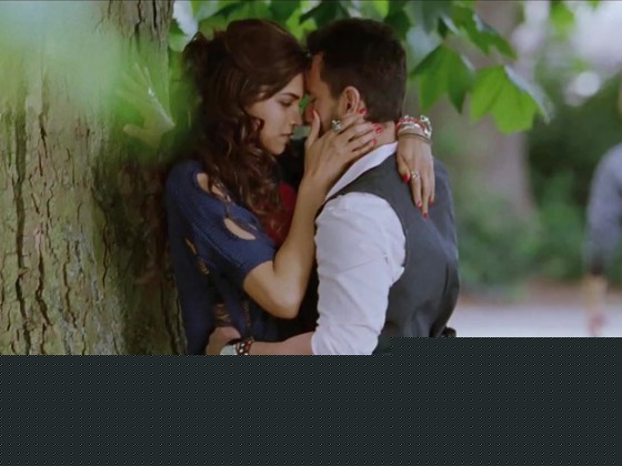 Deepika Padukone and Saif Ali Khan get cozy in Cocktail Movie Stills