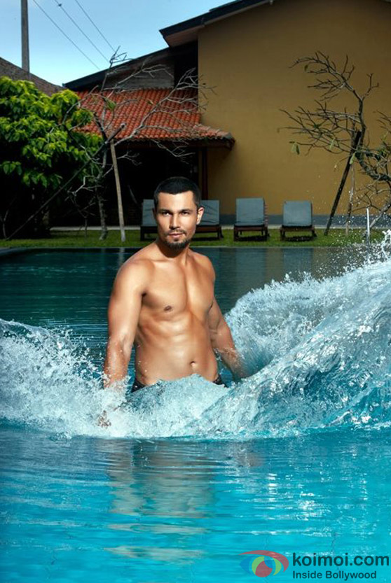 Randeep Hooda is the perfect example of Machoism in Jism 2 Movie Stills