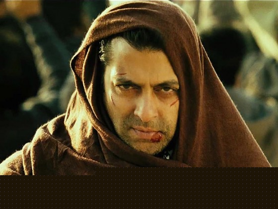 Salman Khan escapes in Ek Tha Tiger Movie Stills