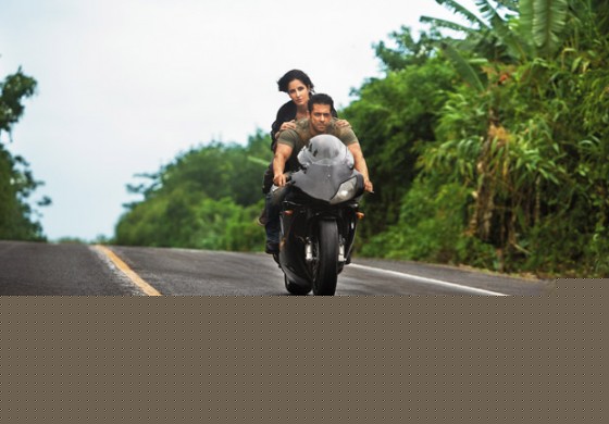 Salman Khan and Hot Katrina Kaif on a bike in Ek Tha Tiger Movie Stills