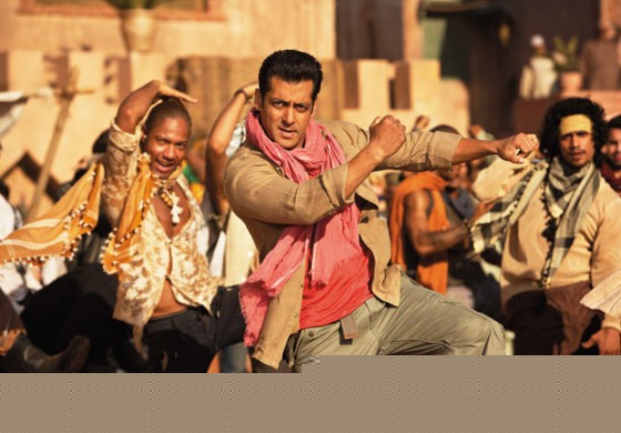 Salman Khan shake a legs Mashallah song in Ek Tha Tiger Movie Stills