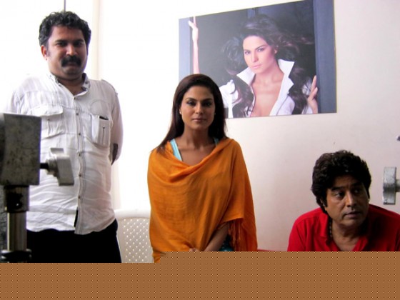 Veena Malik and Aanandbalraj in Daal Mein Kuch Kaala Hai! Movie Working On Location Stills