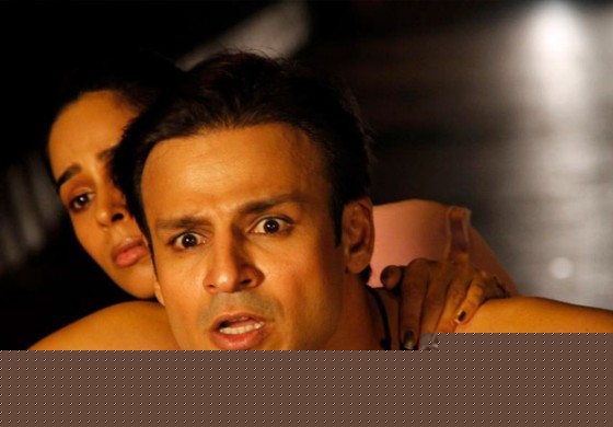 Vivek Oberoi and Mallika Sherawat in an action sequence in Kismet (Kismat) Love Paisa Dilli Movie Stills