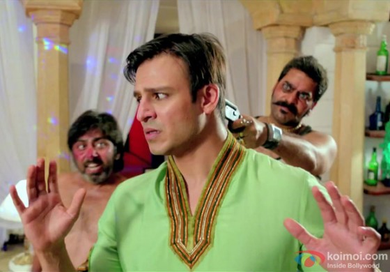 Vivek Oberoi on gun point yet again in Kismet (Kismat) Love Paisa Dilli Movie Stills