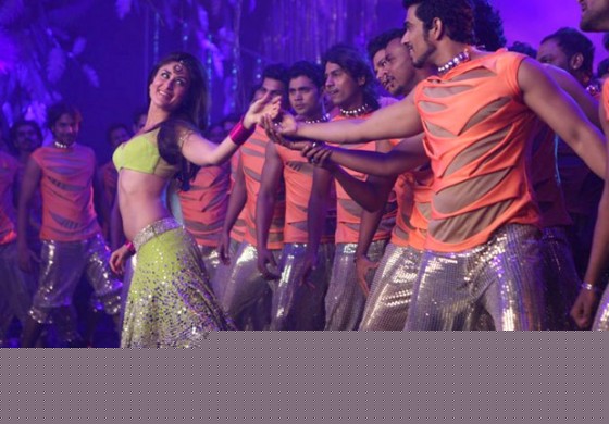 Kareena Kapoor is sure to make you dream all night Halkat Jawani Song in Heroine Movie Stills