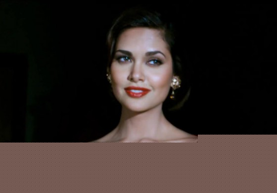 A Gorgeous Esha Gupta in Raaz 3 Movie Stills