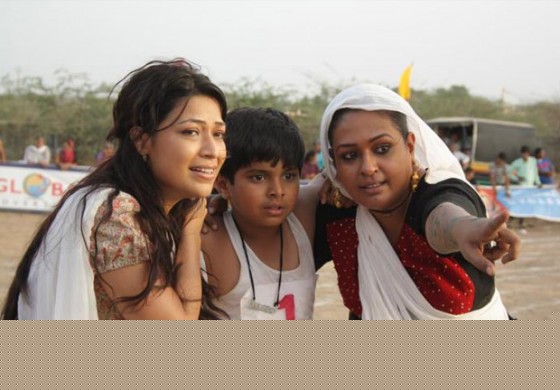 Amita-Pathak-Ayush Khedekar and Ashwini Kalsekar at racing ground in Ek Tha Hero Movie Stills