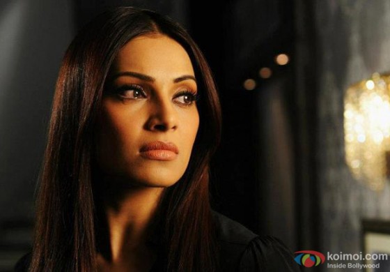 Bipasha Basu feeding on revenge in Raaz 3? Raaz 3 Movie Stills
