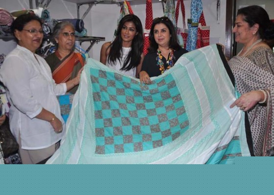 Chitrangada Singh And Farah Khan Promote Joker Movie With Aliens