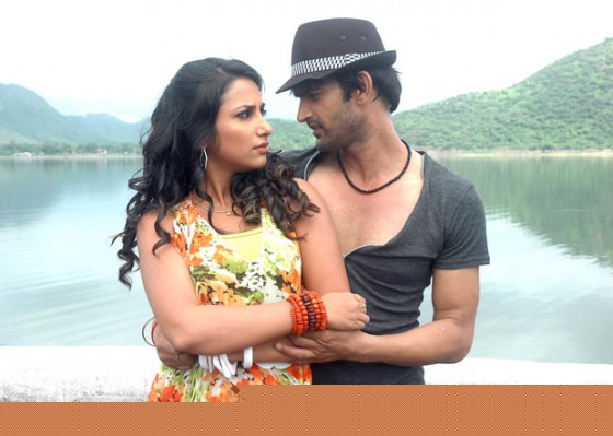Ester Noronha, Prakash Sagar In Qayamat Hi Qayamat Movie Stills