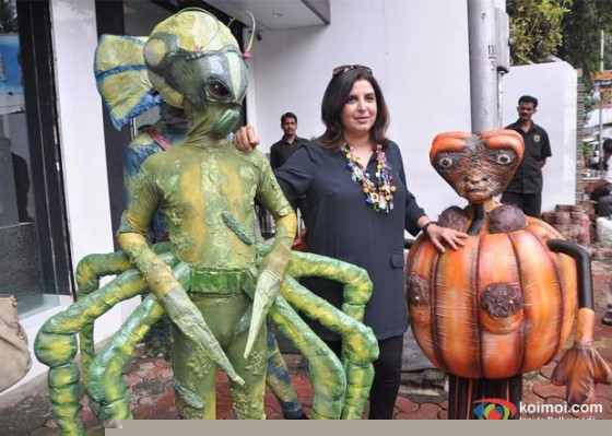 Farah Khan Singh Promote Joker Movie With Aliens