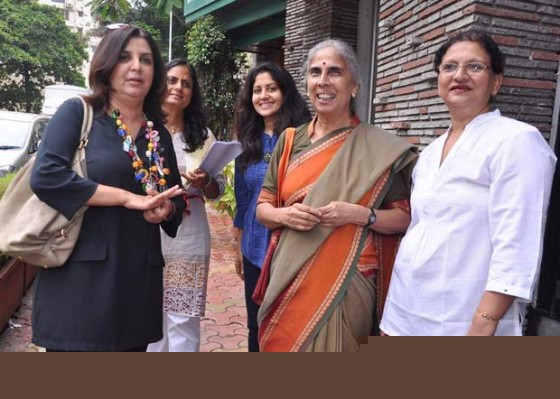 Farah Khan Promote Joker Movie With Aliens