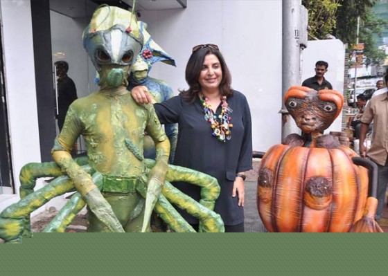 Farah Khan Promote Joker Movie With Aliens
