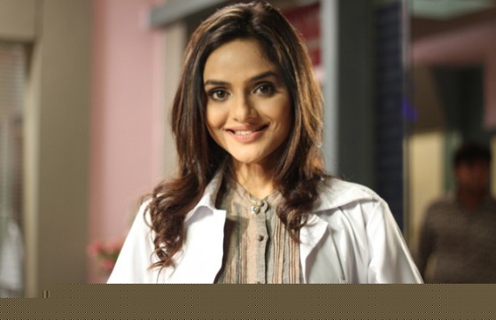 Madhoo at on location of Hindi film Tomchi