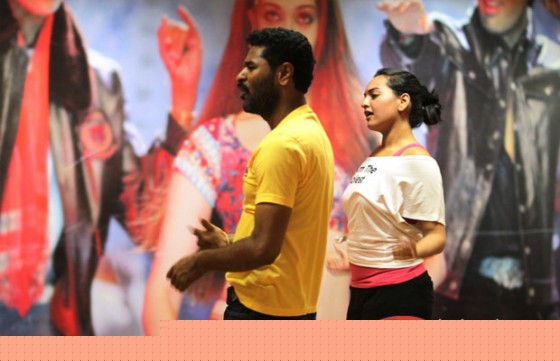 Prabhudeva And Sonakshi Sinha Rehearsing for Go Govinda