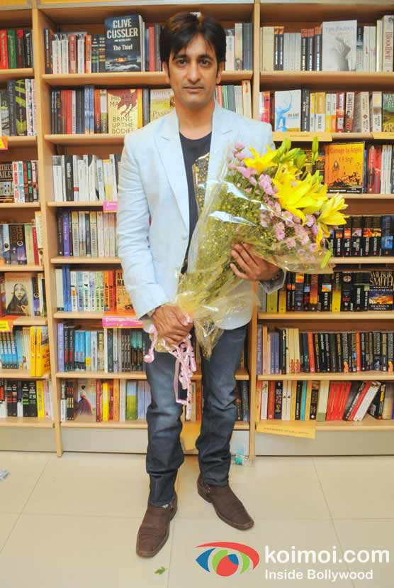 Rajev Paul's book Mumbai Mohabbat Aur Tanhai