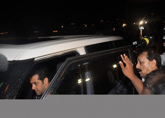 Salman Khan At Baba Siddique's Iftar Party