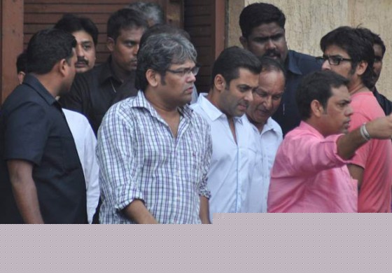 Salman Khan Pays Homage to Rajesh Khanna