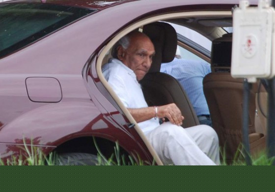 Yash Chopra Pays Homage to Rajesh Khanna