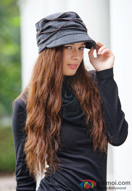 A Cute Evelyn Sharma posing for the Cam