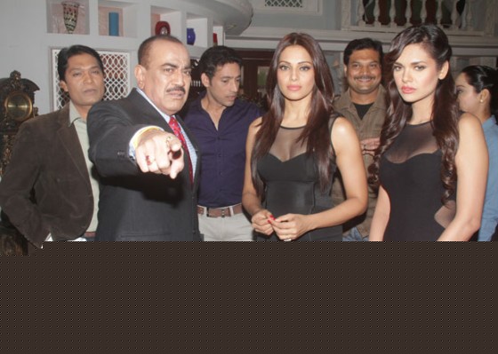 Aditya Srivastava, Shivaji Satam, Hrishikesh Pandey, Dayanand Shetty, Bipasha Basu, Esha Gupta, Promote Raaz 3 Movie On The Sets Of CID