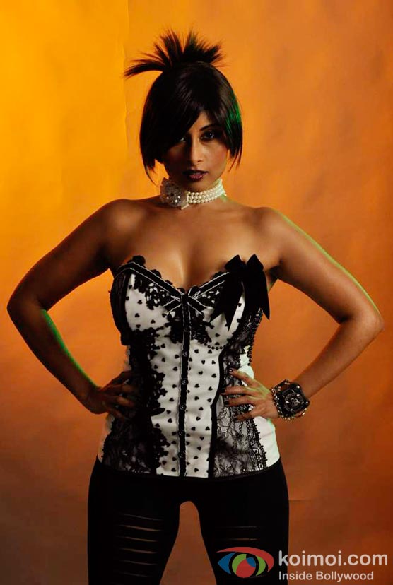  Aiysha Saagar Photo Shoot Became Brand Ambassador Of Australian Gold Coast