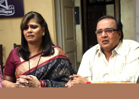 Amita Nangia and Rakesh Bedi In Maut Movie Stills