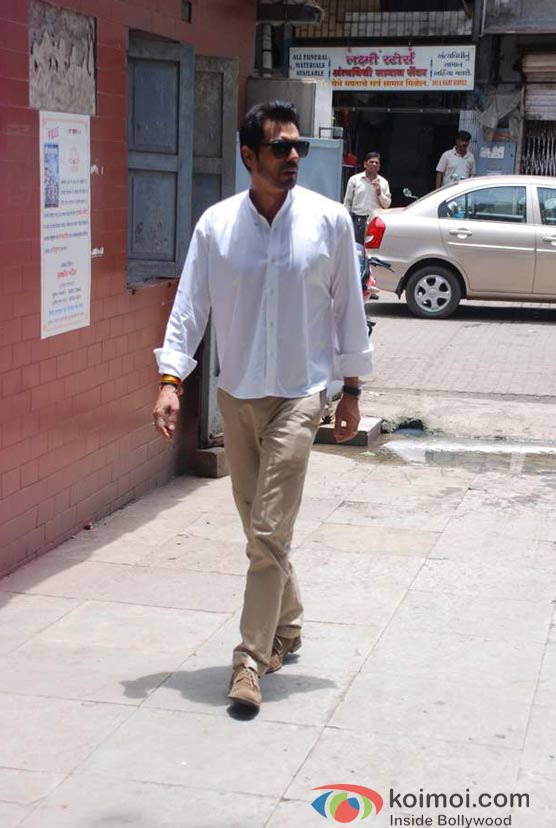 Arjun Rampal At Ashok Mehta's Funera