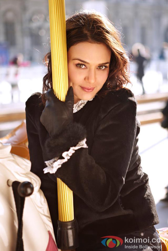 Dimple Queen Preity Zinta poses graciously in Ishkq In Paris Movie Stills