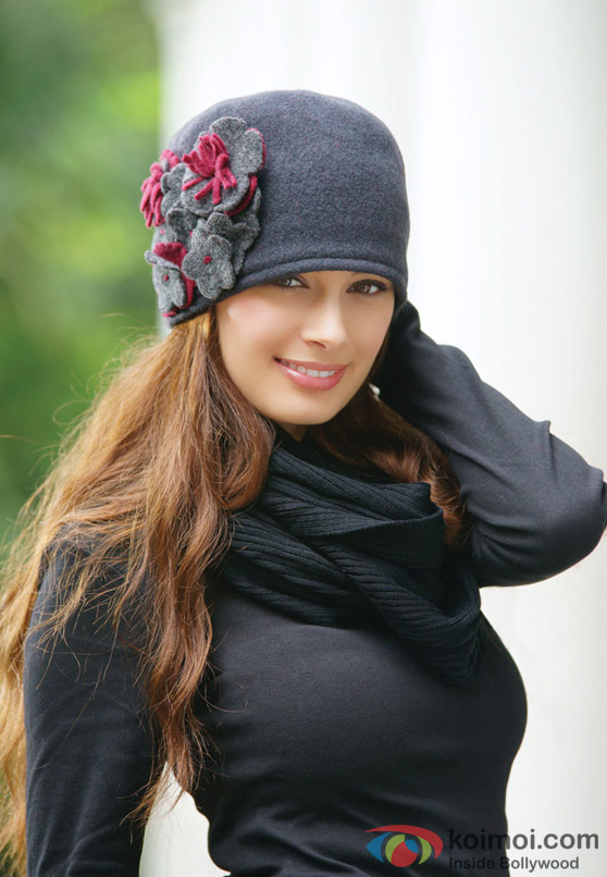 Evelyn Sharma Cute And Sweet Looks