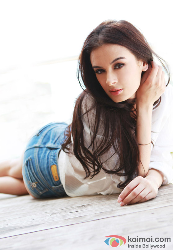 Evelyn Sharma is a perfect blend of Cuteness and Sex Appeal