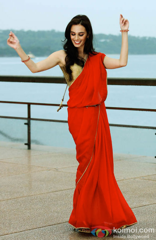 Evelyn Sharma looks hot in red saree