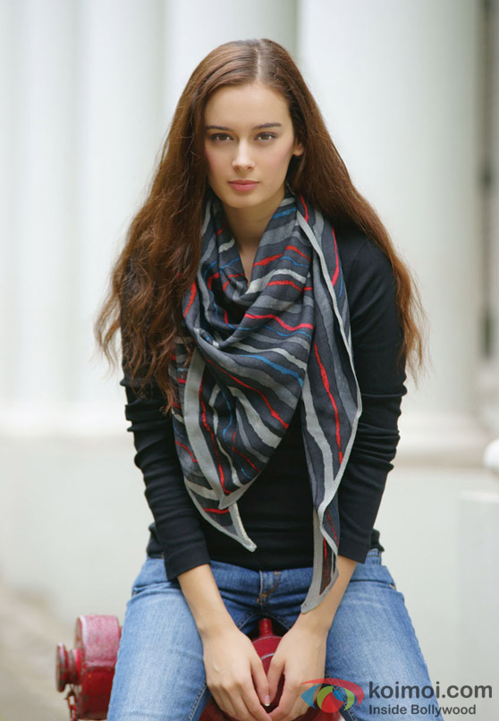 Evelyn Sharma's uncanny looks