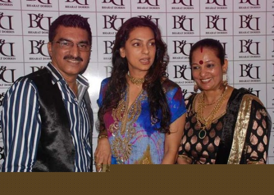 Juhi Chawla At Bharat & Doriss Bridal Fashion Show- 012-Photos-Images
